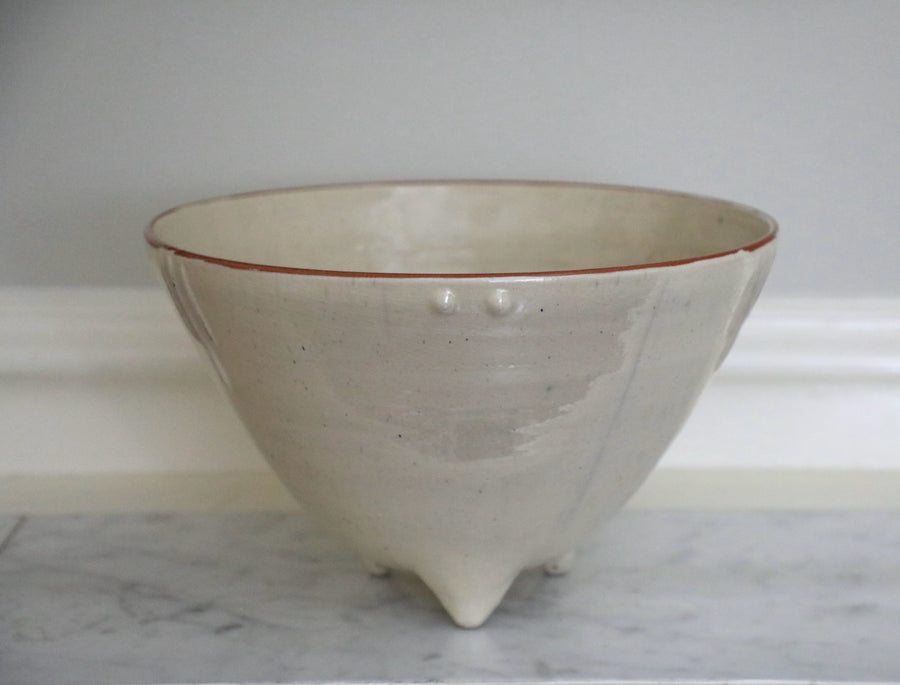 David Garland, Cream-Colored Glazed Earthenware Footed Bowl (late 20th century)